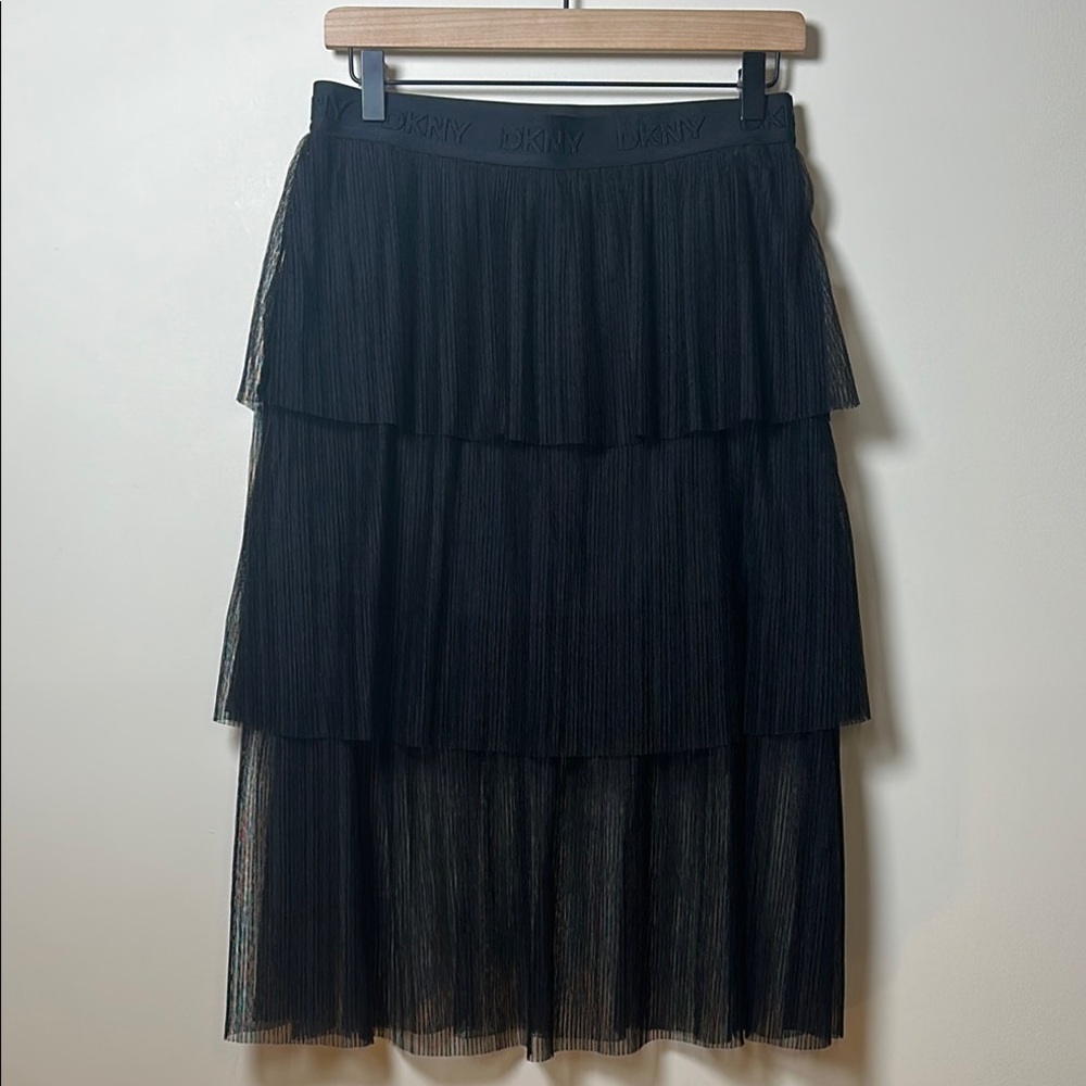 DKNY Tiered Plissé Mesh Tulle Skirt Size New With Tags